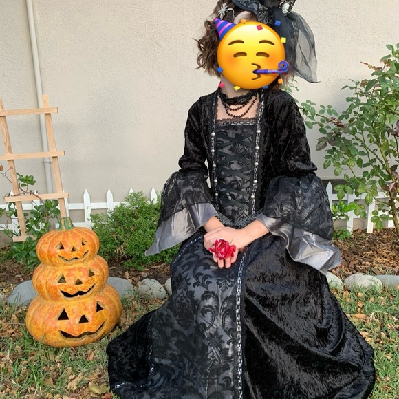 Victorian Spirit Costume - Picture 5 of 6